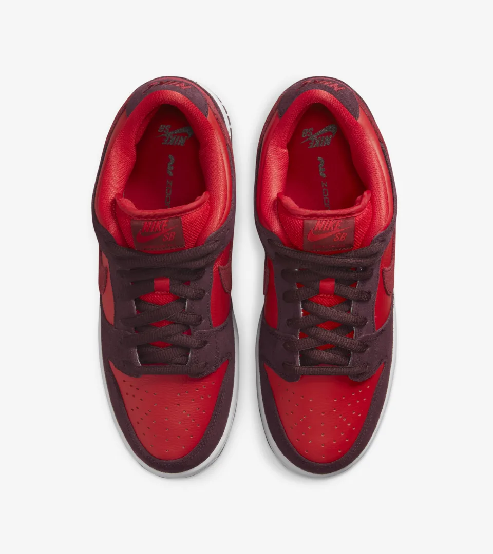 De Nike Cherry's van boven af